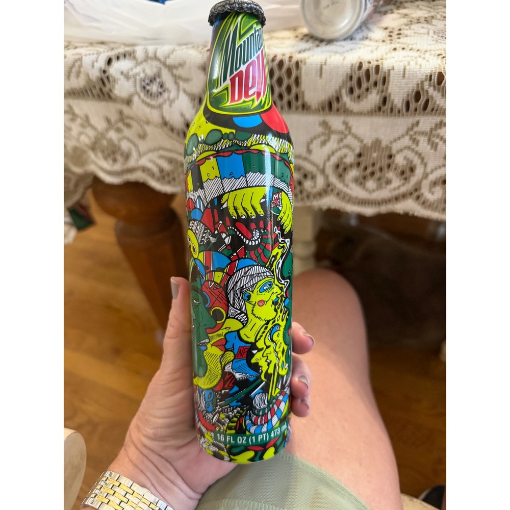Mountain Dew Green Label Art Limited Edition just like snowflakes Bottle  2008